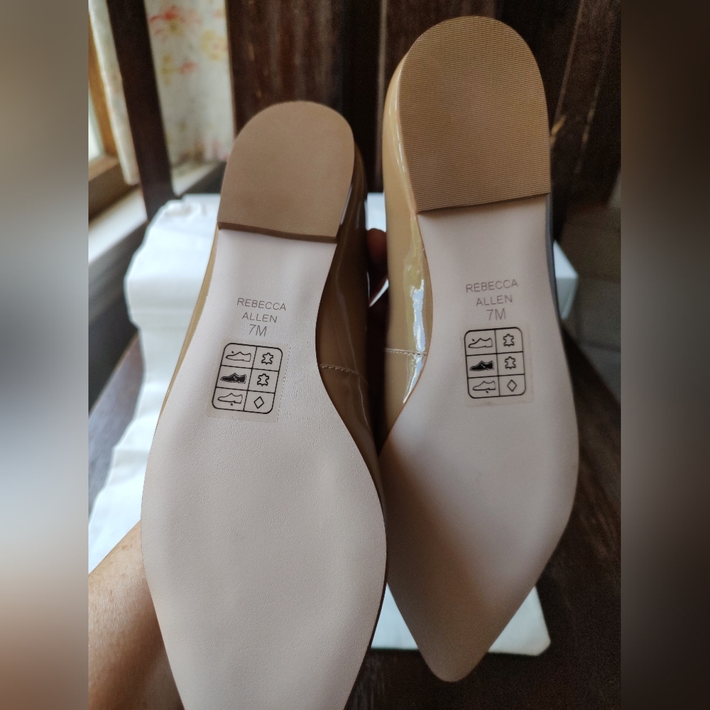 Rebecca Allen "The Skim" Women's Tan Caramel Nude 1 Patent Leather Flats Size 7 - Picture 6 of 9